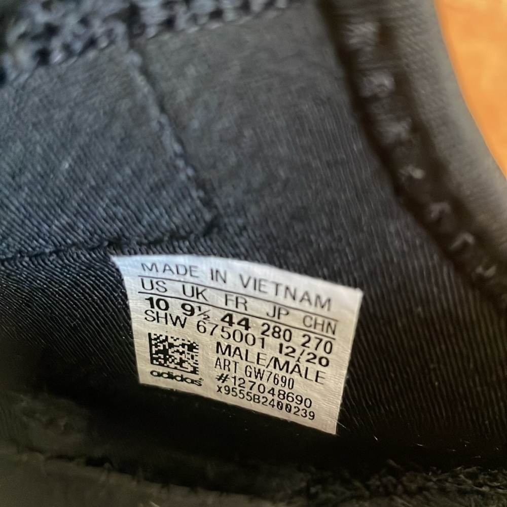 Adidas NMD R1 V2 Shoes Size 10 - Picture 9 of 14